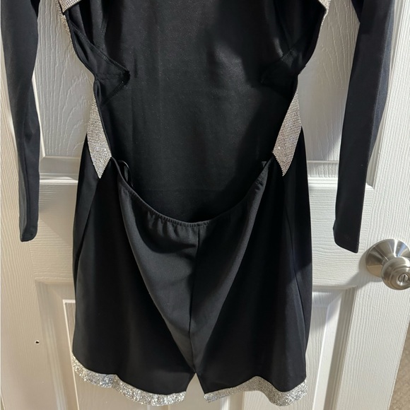 Backless dress - Picture 6 of 13